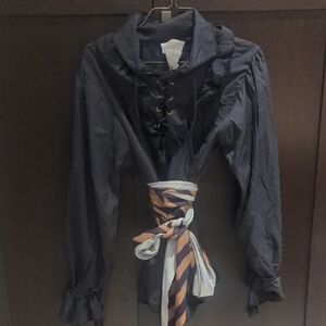 Woman Pirate Costume - Size M NWT